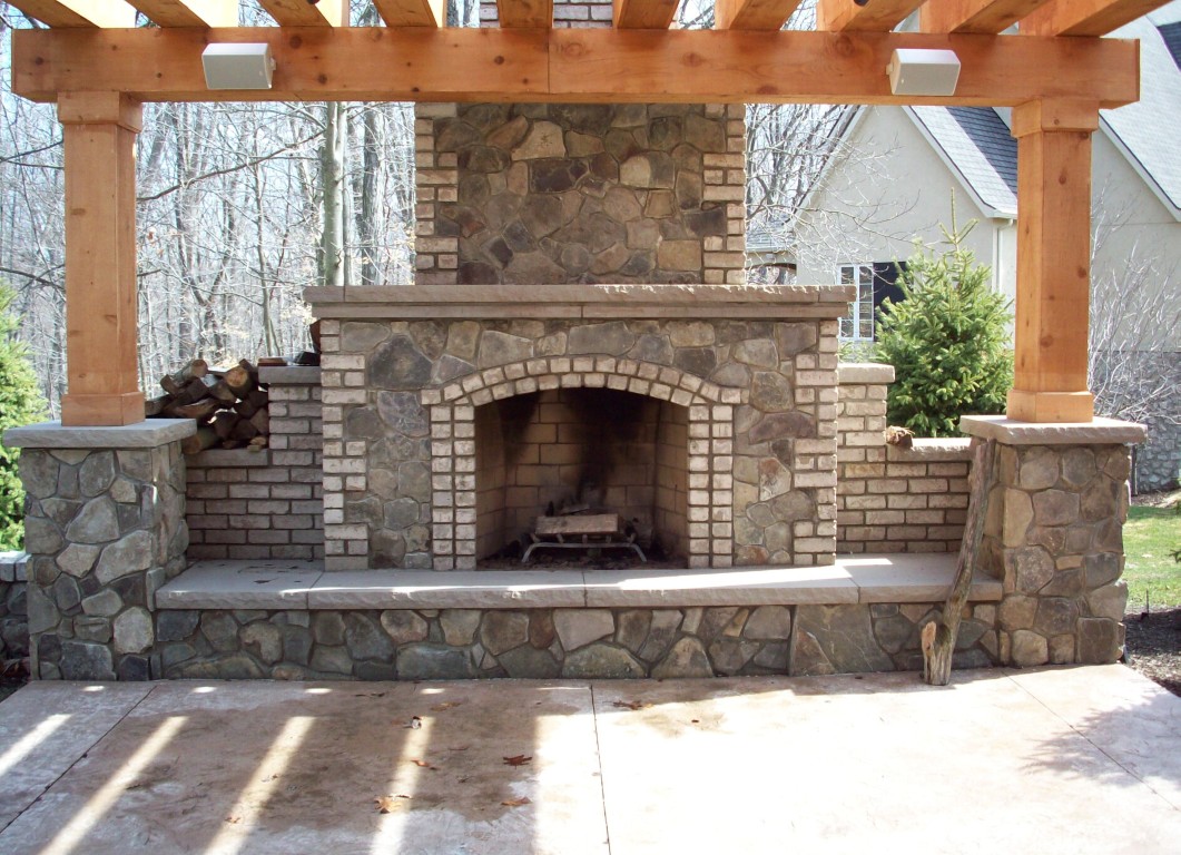 Outdoor Fireplaces & Kitchens in Hayward, CA